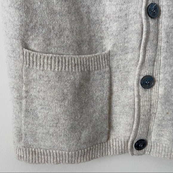 Retreat Men’s Lambswool Front Button Vest Small - Picture 3 of 7